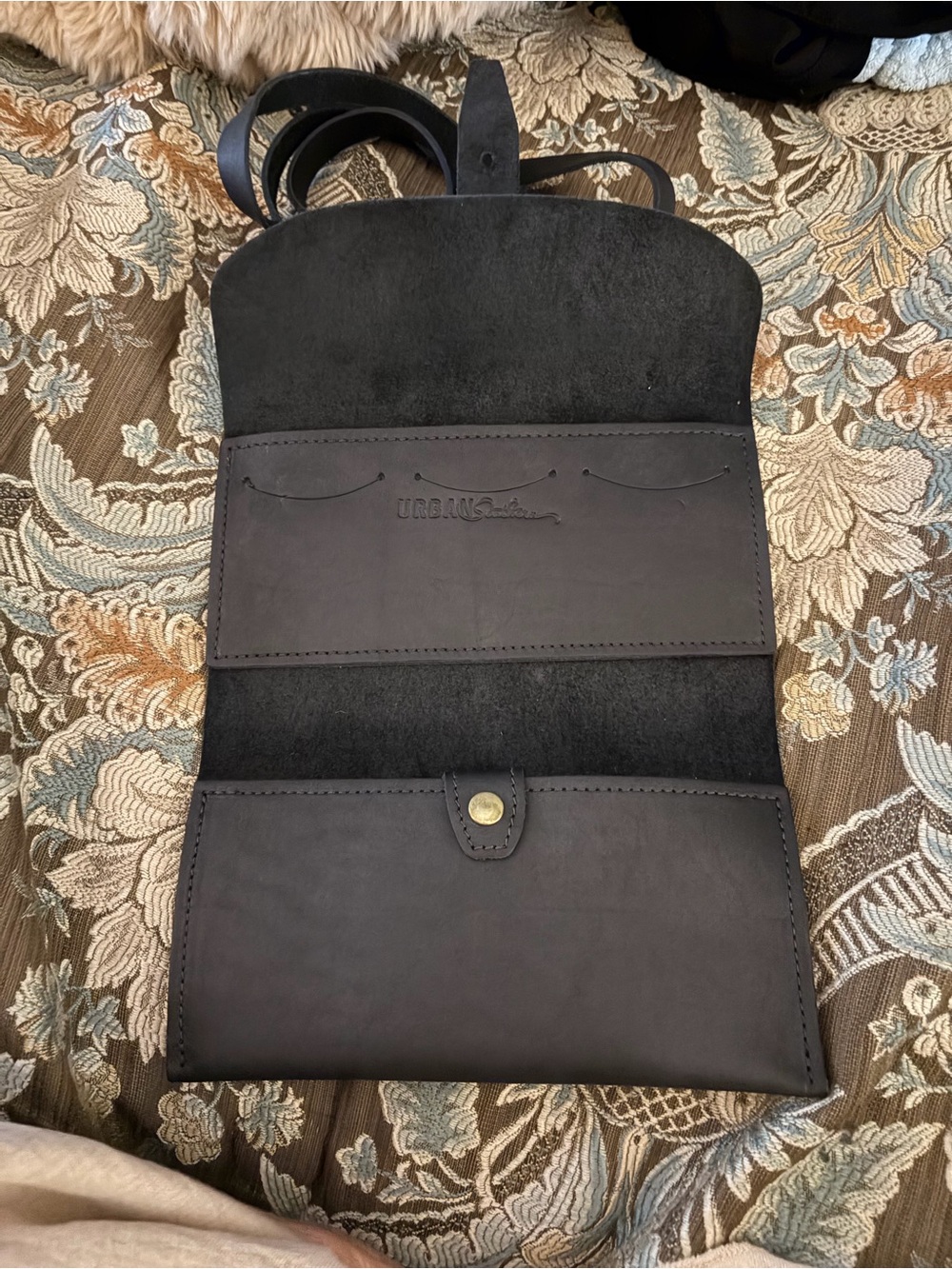 Black Urban Southern Leather Crossbody Organizer Bag